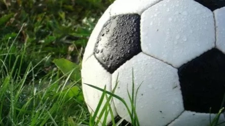 Астанада баланың үстіне футбол қақпасы құлап кеткен: ҚФФ мәлімдеме жасады