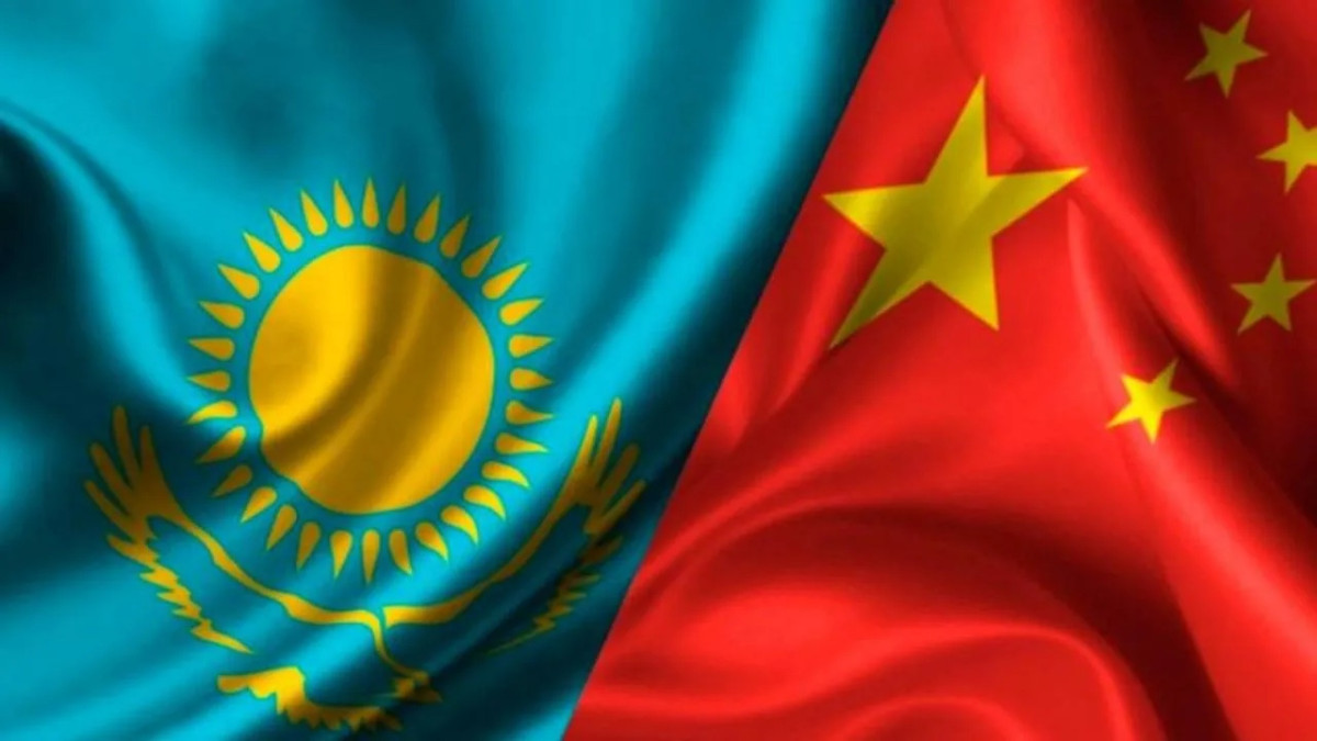 Тоқаев Си Цзиньпинге көңіл айтты