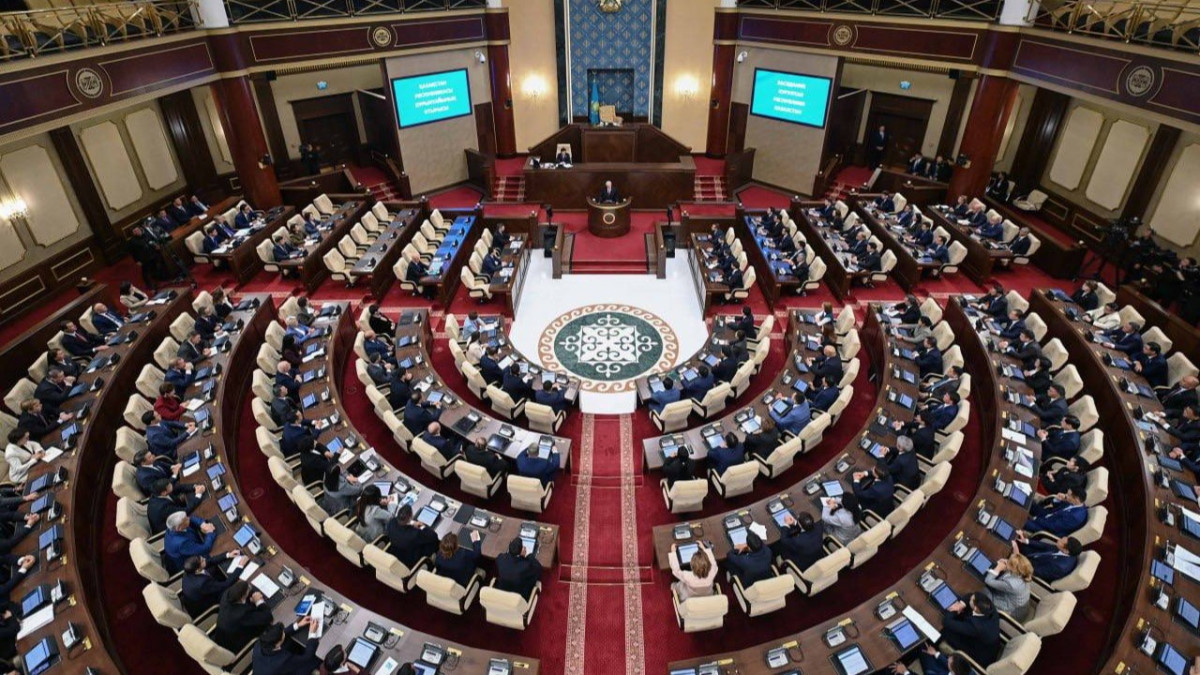 Құрылтай бюросы БАҚ-ты аккредиттеу ережелерін бекітті