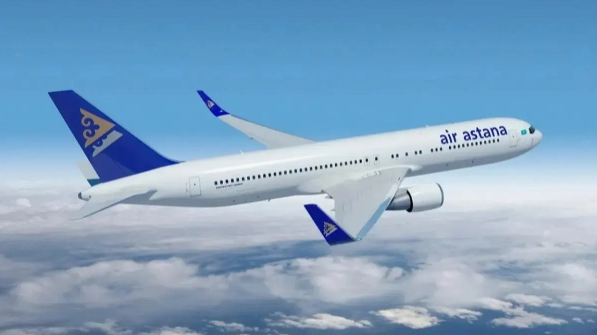 Экс-депутат Мұрат Әбенов Air Astana басшылығының бонустарын сынға алды