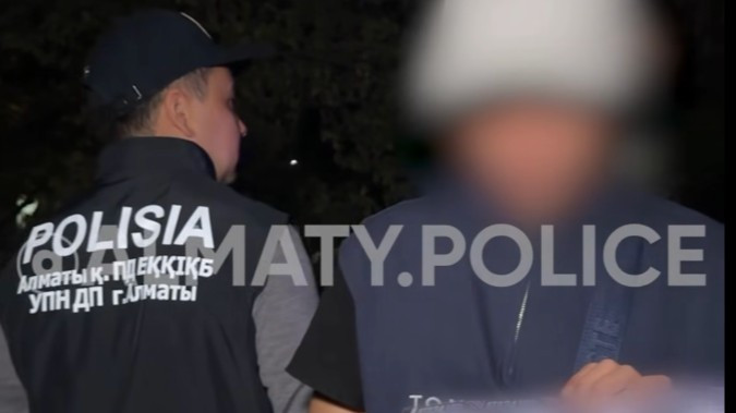 Бір ай бойы айналысқан: Алматыда есірткі жарнамасын жасаған адам ұсталды