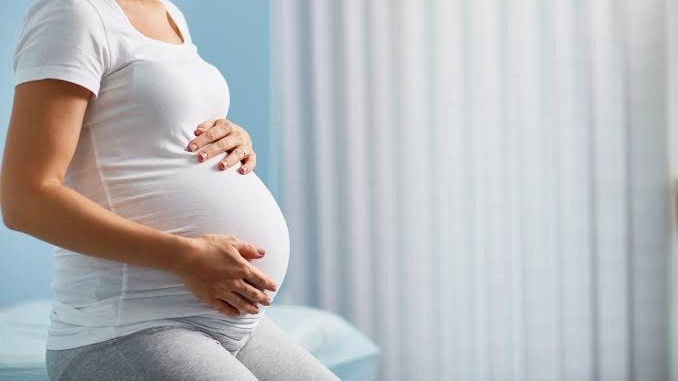 Ақтауда әйел айлаға басқан: жүктілік туралы жалған анықтама көрсетіп, жазадан құтылып кетпек болған
