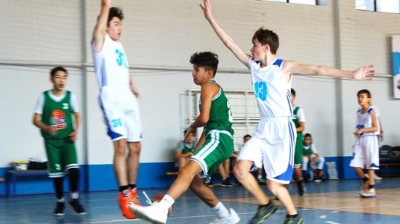 В Алматы прошел финал школьной баскетбольной лиги "Дай мяч!"