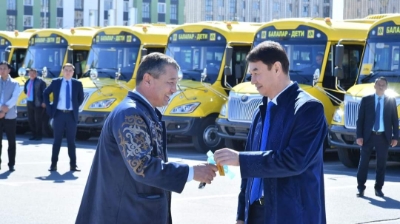 Түркістан облысының мектептеріне 71 автобус берілді