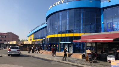 Тұрғындар Car City көлік базарын қала сыртына шығаруды өтінуде - Алматы әкімдігі
