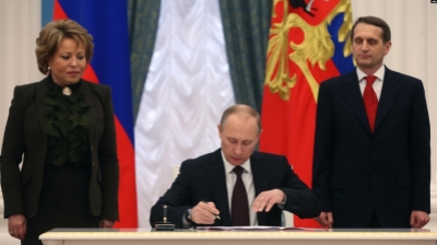 Путин Херсон және Запорожье облыстарының "тәуелсіздігі" туралы жарлыққа қол қойды