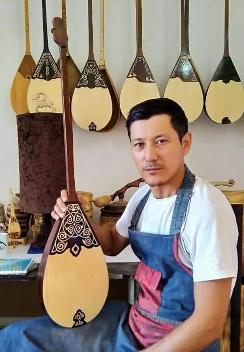 Молодой ремесленник из Алакольского района развивает древнее национальное искусство