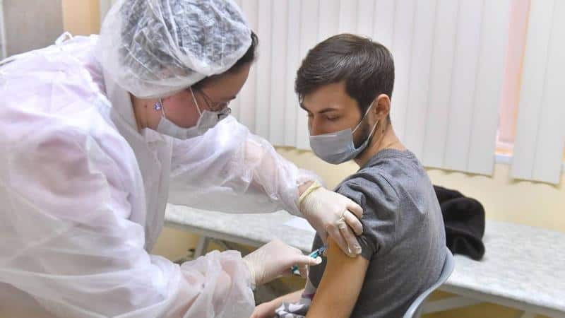 Батыс Қазақстанның өндірістік ұжымдары вакцина салдыруда белсенділік танытуда