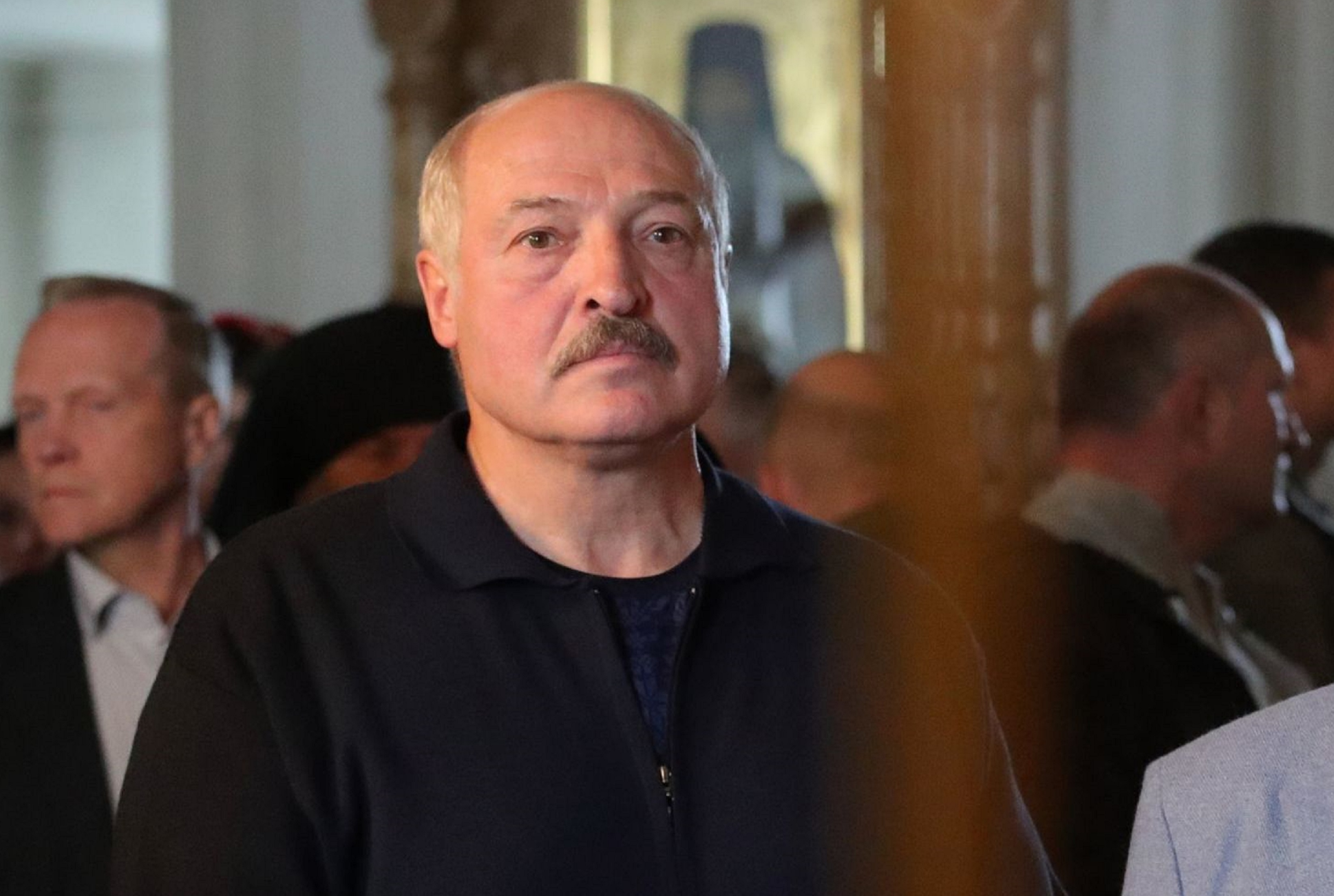 Журналист Лукашенконы батпаққа батқан сиырға теңеді