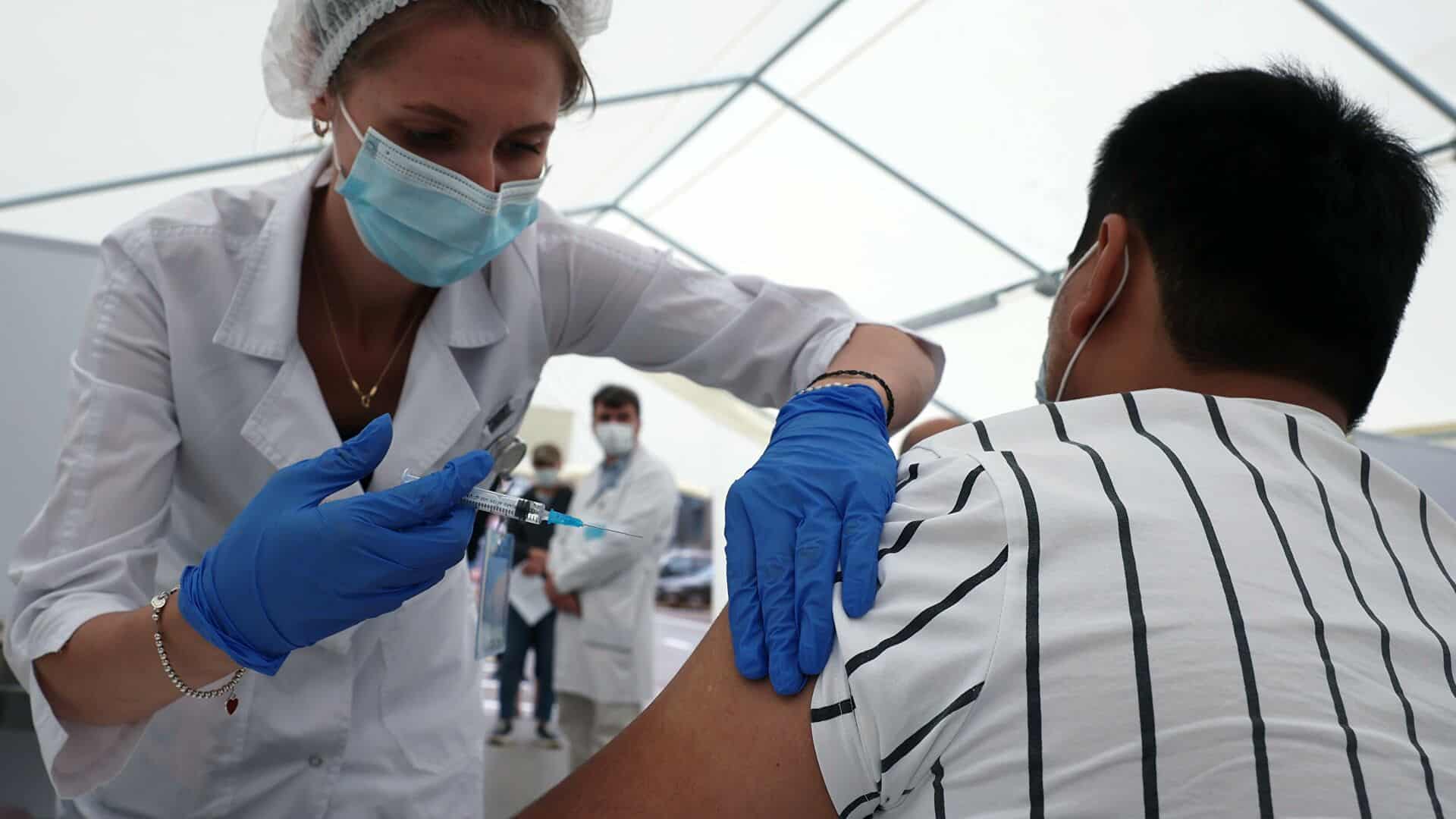 Басшылық вакцинадан бас тартқан қызметкерді жұмыстан шығаратын құқысы жоқ – министрлік