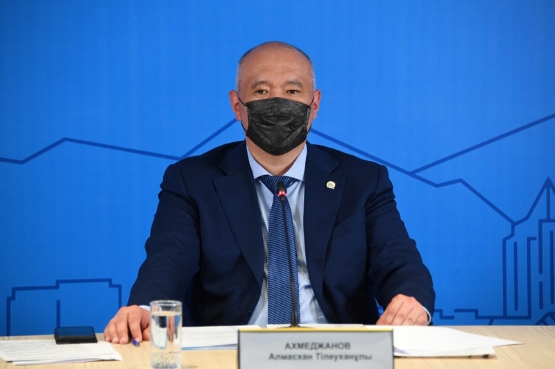 Алмасхан Ахмеджанов: «Алматыда кварталды құрылыс 1 гектарға 440 адамнан аспауы тиіс»