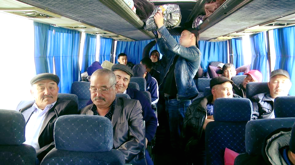 Қазақтандыру: Түркістанның 70-ке жуық тұрғыны Солтүстікке қоныс аударды