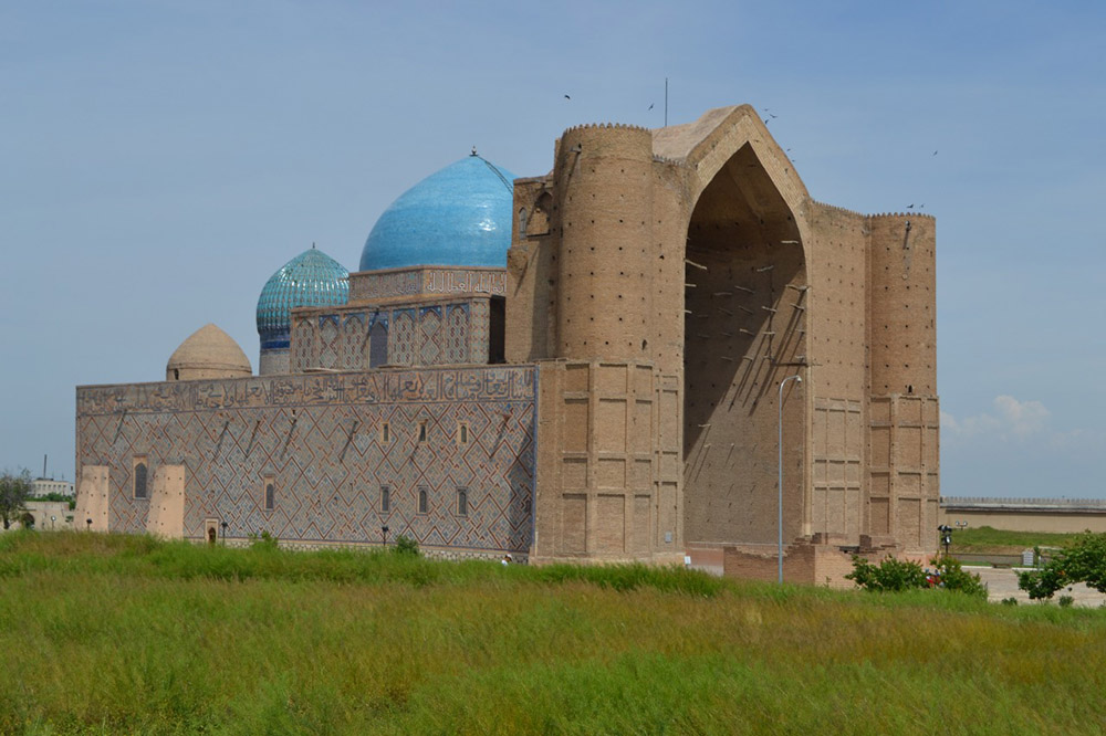 Түркістан идеологиялық-тарихи мәні зор қала