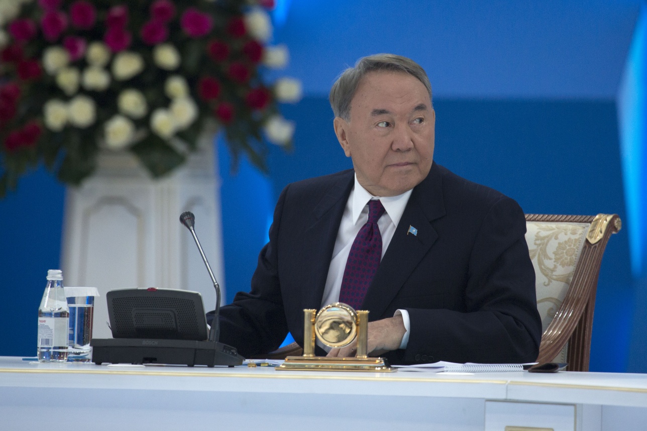 Нұрсұлтан Назарбаев: "Еңбек еткен адам күйзелістен аулақ болады"