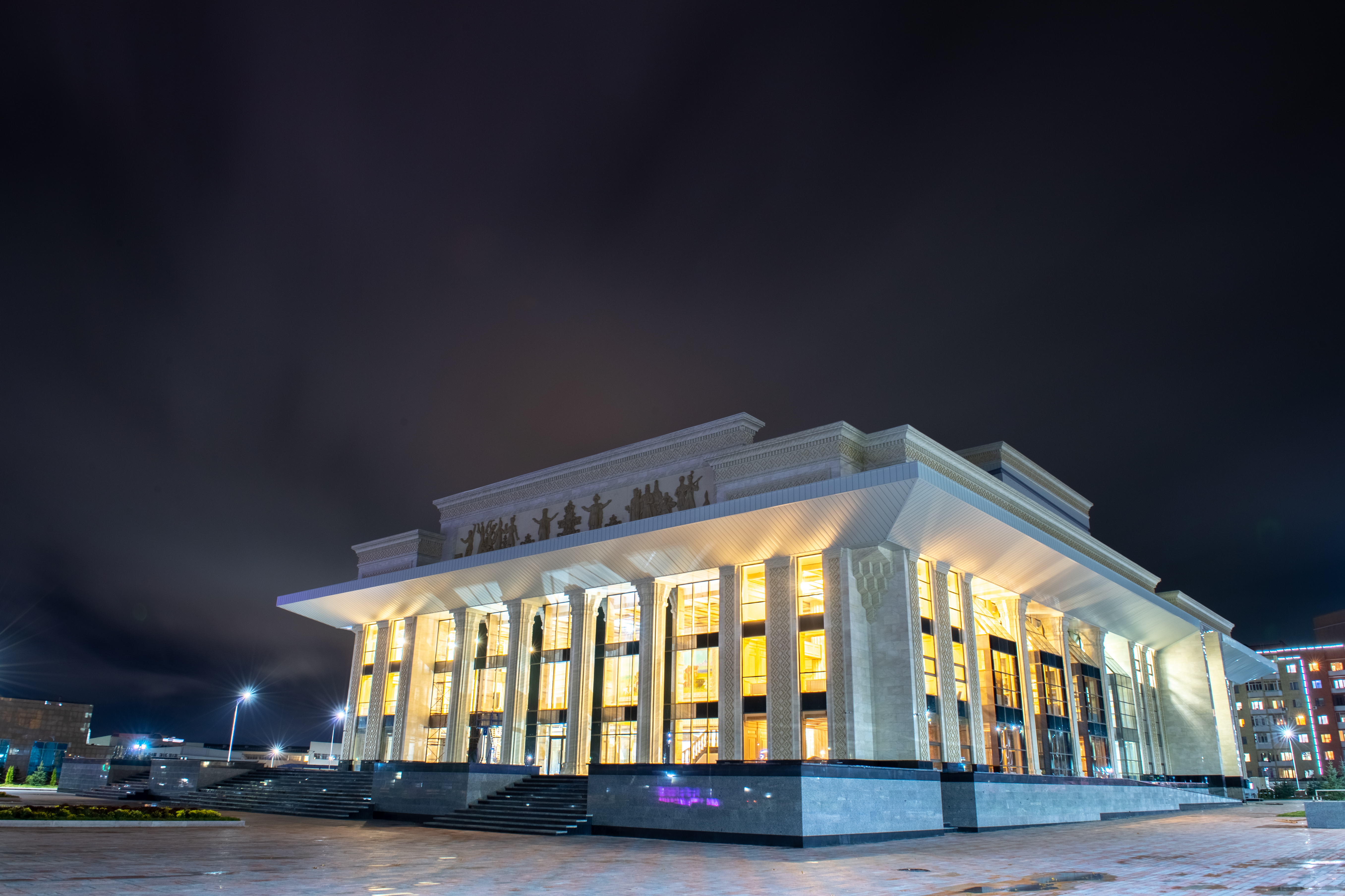 Талдықорғанда жаңа драма театр ашылды (фото, видео)