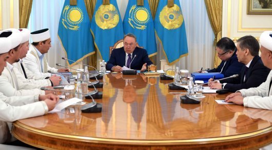 Назарбаев қысқа балақ пен сақал қоюға тыйым салу керектігін айтты