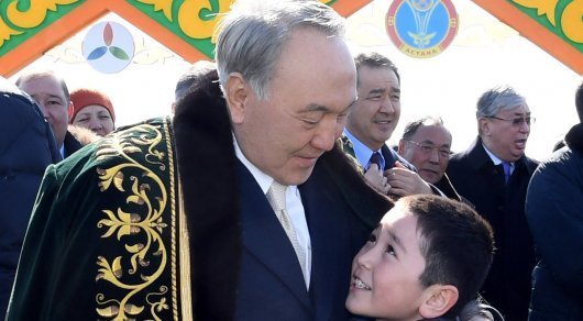 Назарбаев қазақстандықтарды Наурыз мейрамымен құттықтады
