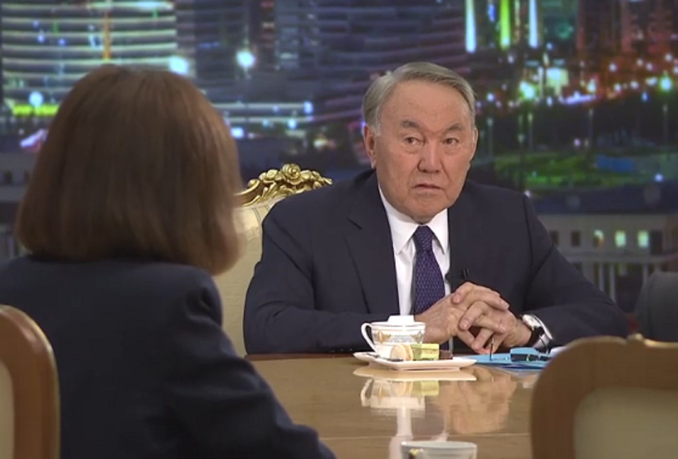 Назарбаевқа неге ескерткіш орната береді?