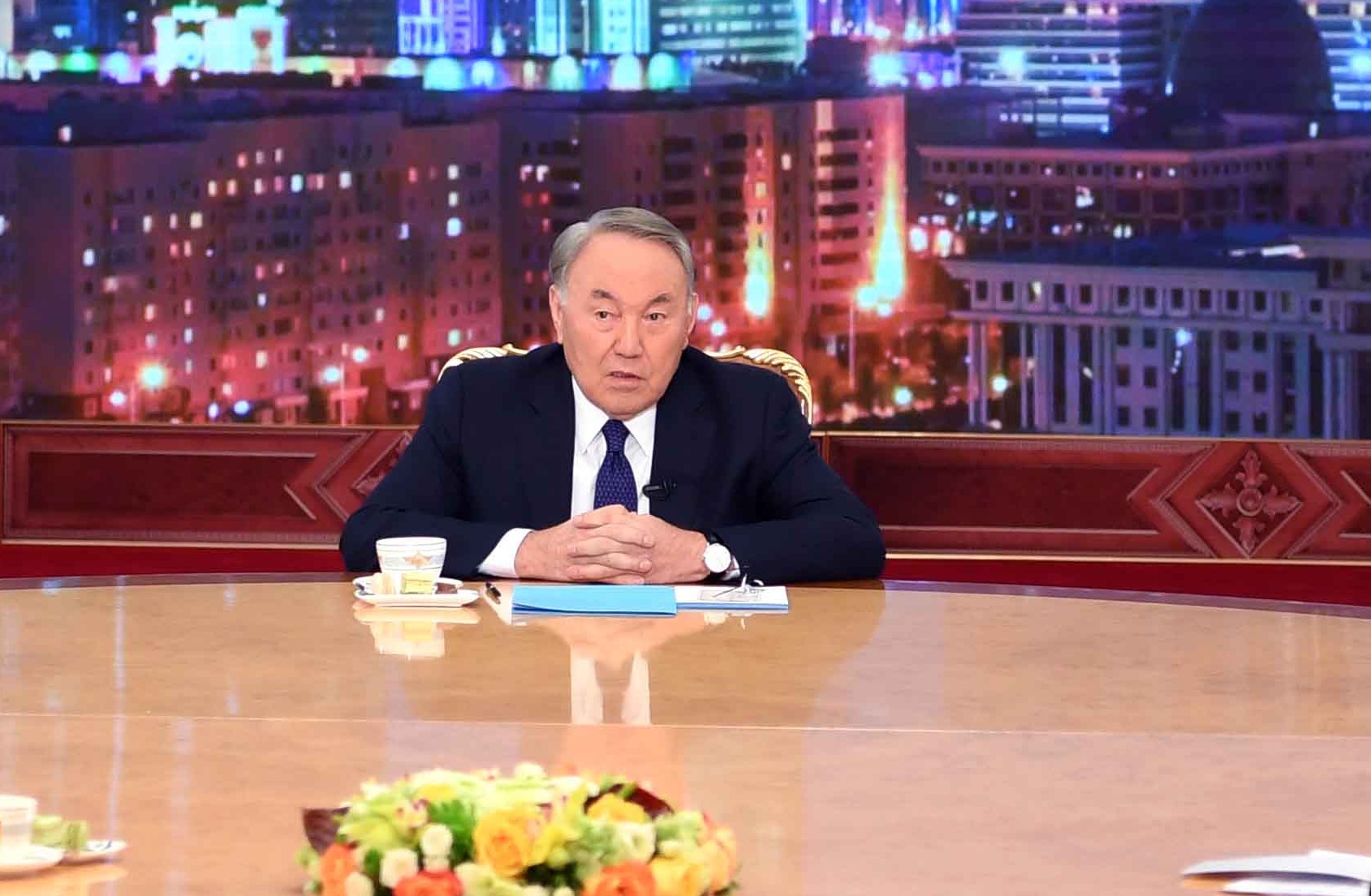 Назарбаев билікте неге ұзақ отыр?