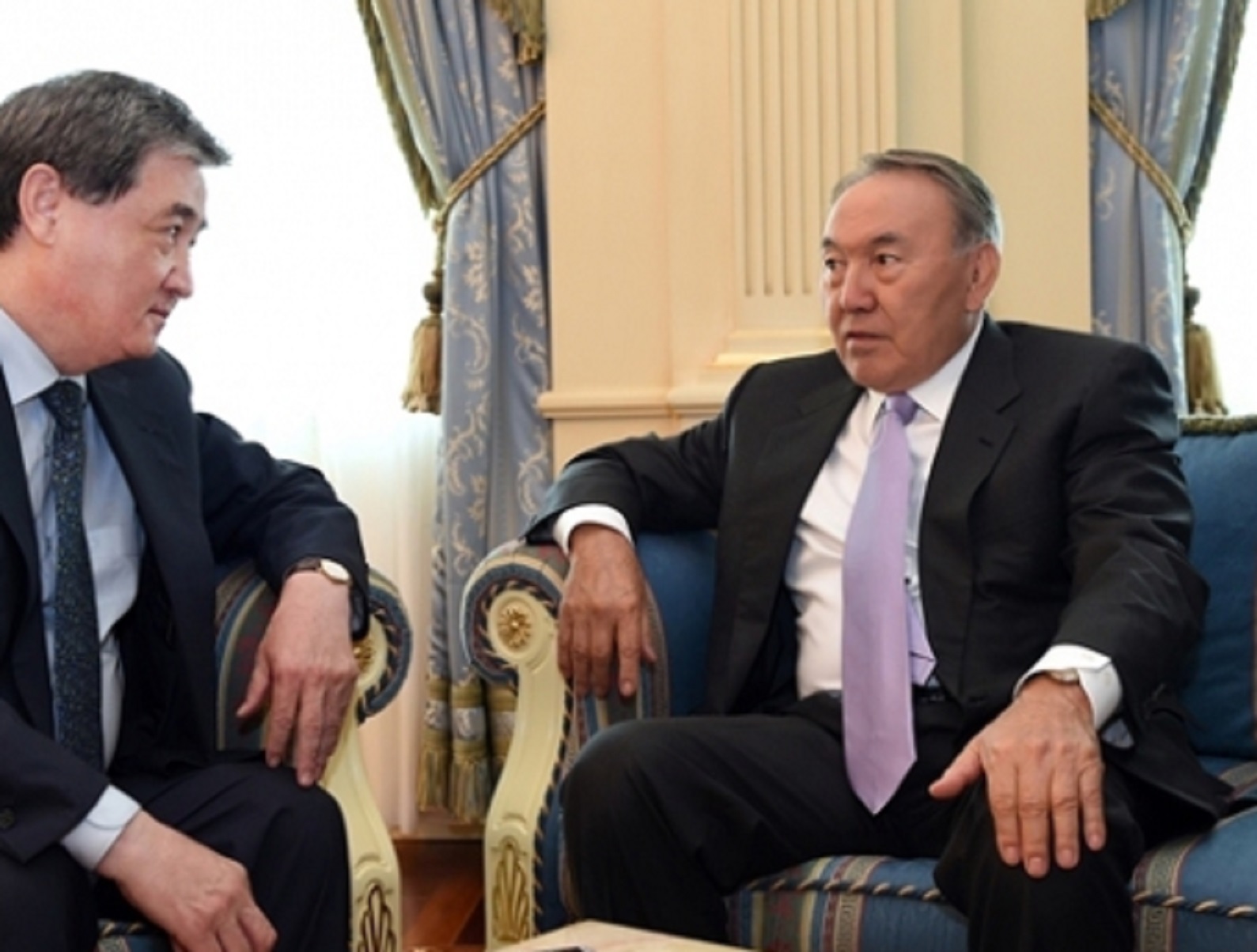 Нұрсұлтан Назарбаев: «Шекараны таспен емес, доспен қоршау керек»