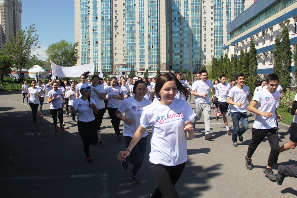 Alma University – V Алматы марафонына қатысады