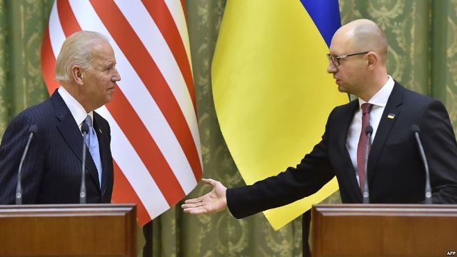 Украина премьер-министрі Арсений Яценюк қызметінен кетуге бел байлады