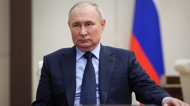 Путин президенттік сайлауға кандидат ретінде тіркелді