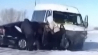 Ақмола облысында оқушылар мінген автобус жол апатына ұшырады