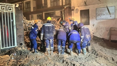 Алматыдағы лай көшкінінің астында қалған 4 адам іздестіріліп жатыр