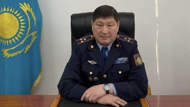 Қыз зорлады деп айыпталған полиция бастығы Күштібаевтың соты басталды