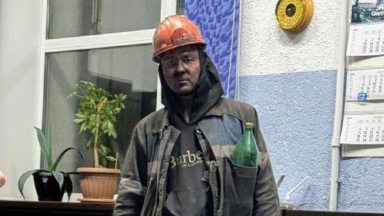 Тоқаев Костенко шахтасындағы апаттың алдын алған жұмысшыны марапаттады