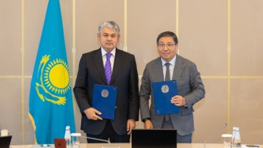 Akım VKO vstretılsá s delegasıeı ız Almaty