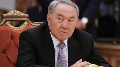 Nazarbaev halyqqa renjip júr eken - Ábdrahmanov