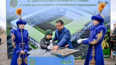 Semeıde jańa stadıon qurylysynyń kapsýlasy salyndy