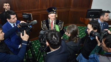 "Тілді, ғылымды және білім беруді дамыту-түркі әлеміндегі басымдық" - Түркияның экс-премьері