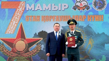 Күш, құрмет және алғыс: Қонаев 7 мамыр мерекесін атап өтті
