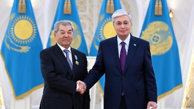 Президент Қуаныш Сұлтановқа “Отан” орденін cалтанатты түрде табыстады