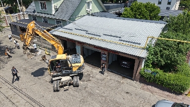 Алматыда тағы бір заңсыз көлік жуу орны бұзылды