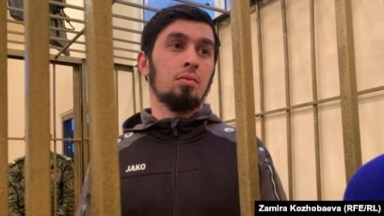 Шешенстандық белсенді Мовлаевтың саяси себеппен қудаланып жатқанын дәлелдейтін құжаттар бар