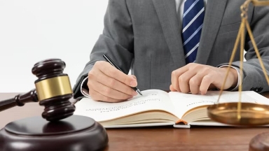 زەينەتكەردى قارىزعا باتىرعان: قوستانايدا زاڭسىز ميكروقارجىلىق قىزمەت انىقتالدى