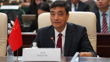 Reseıdiń ornyn Qytaı basa ma? Dýn Baotýnnyń Astanaǵa sapary AES taǵdyryn sheshýi múmkin