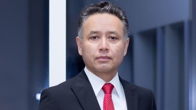 “100 páter — jaı ǵana marketıń”.  Láısıra Marat eks-kúıeýiniń qaıyrymdylyq aksıasyna kúmán keltirdi