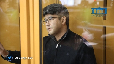 Alımentten jaltarǵysy kelgen Bıshimbaev múlikterin basqa adamdardyń atyna rásimdegen