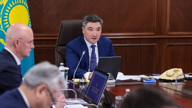 “Búdjet profısıtpen Májiliske usynylýy tıis". Bektenov Jumanǵarınge tapsyrma berdi