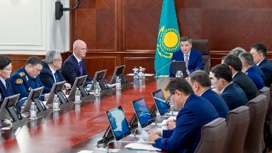 Премьер-министр Олжас Бектенов еңбек қауіпсіздігіне қатысты қатаң тапсырмалар берді