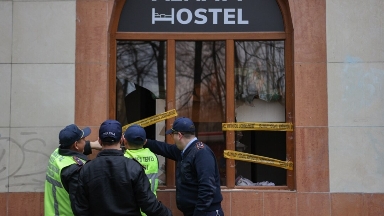 Almaty hostelindegi 13 adamnyń ólimi: sot isti prokýrorǵa qaıtarýdan bas tartty