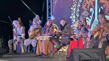 التاي ەتەگىندەگى پوەزيا مەن عىلىم: كاتونقاراعاي اۋدانىندا رەسپۋبليكالىق كونفەرەنسيا مەن فەستيۆال ءوتتى
