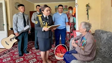الماتىدا كۋرسانتتارى 100-گە كەلگەن سوعىس ارداگەرىن قۇتتىقتادى