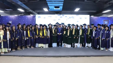 ءال-فارابي اتىنداعى قازۇۋ-دىڭ تاريح فاكۋلتەتىندە تۇلەكتەرگە سالتاناتتى ديپلوم تاپسىرۋ ءراسىمى ءوتتى