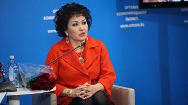 “Ректор атану үшін 200 мың доллар берген”. Айман Мұсақожаева алаяқтың құрбаны болды